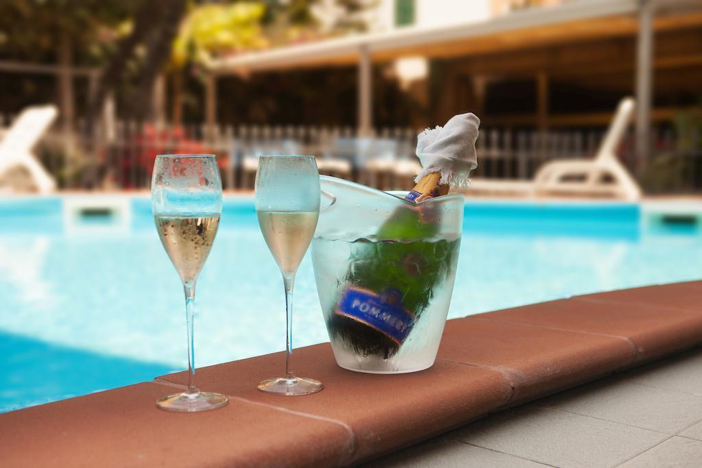 Hotel Splendid Mare Laigueglia Exterior photo